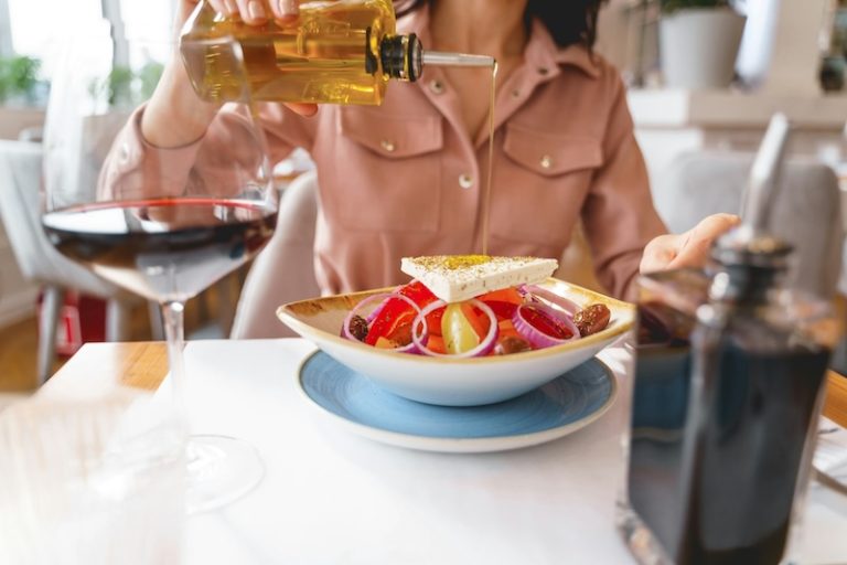 grecka oliwa z oliwek, sałatka grecka