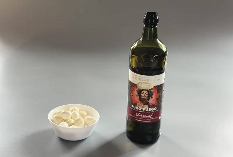 oliwa puro fuego z mozarellą